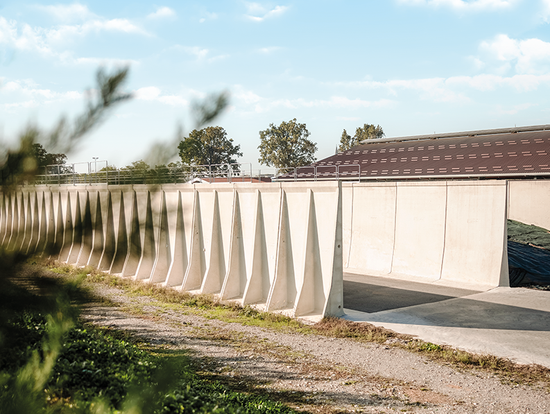 Strutture in cemento prefabbricato utilizzate per la realizzazione di silos industriali