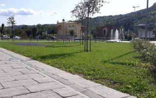 Pavimentazione esterna realizzata con masselli autobloccanti Paver a Terme di Comunanza.
