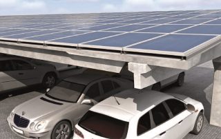 Parcheggio coperto con struttura prefabbricata in cemento, dotato di pensiline fotovoltaiche.